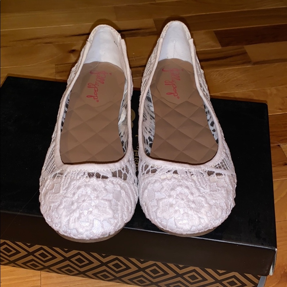 Jellypop Freda White Flats Sz 6.5